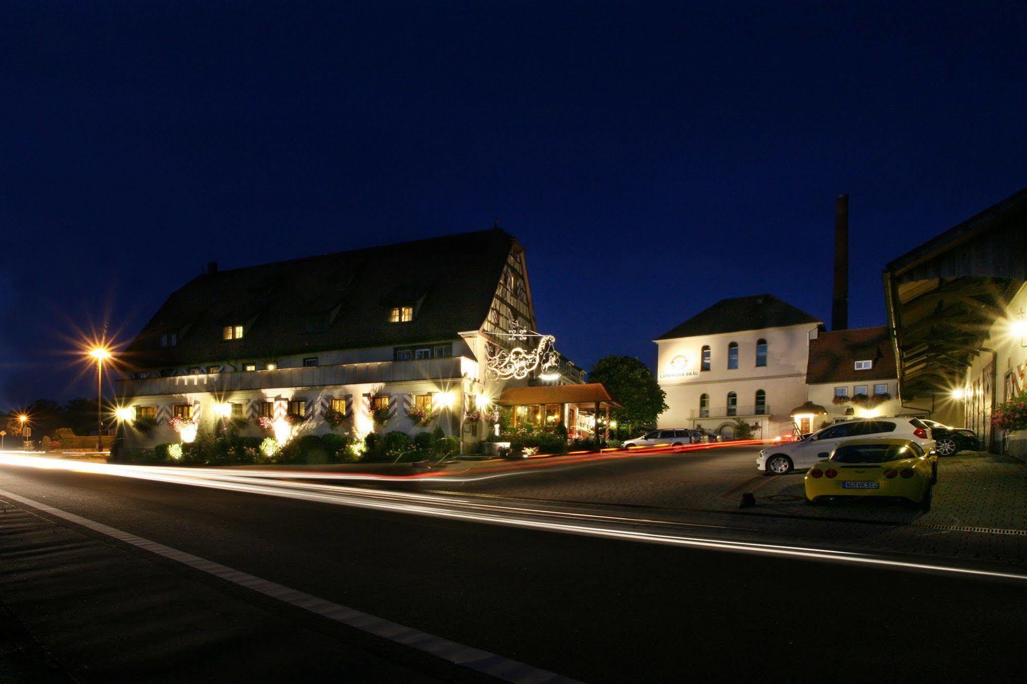 Hotel Brauereigasthof Landwehr-Braeu Reichelshofen Buitenkant foto